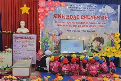 HOẠT ĐỘNG PHÁT TRIỂN THẨM MỸ THÔNG QUA ỨNG DỤNG STEAM ĐỐI VỚI TRẺ 5–6 TUỔI  Nhằm nâng cao chất lượng chuyên môn và đổi mới phương pháp tổ chức hoạt động giáo dục trong trường mầm non, ngày 16/04/2026 trường đã tổ chức hoạt động chuyên đề “Phát triển thẩm mỹ thông qua ứng dụng STEAM đối với trẻ 5–6 tuổi”.  Hoạt động vinh dự được đón tiếp sự tham dự của 32 đơn vị trường mầm non trong Cụm số 12. Sự hiện diện đông đủ của quý cô giáo đã góp phần tạo nên không khí giao lưu, học hỏi chuyên môn sôi nổi và hiệu quả.  Thông qua hoạt động, giáo viên có cơ hội chia sẻ kinh nghiệm trong việc vận dụng phương pháp giáo dục STEAM vào tổ chức các hoạt động phát triển thẩm mỹ cho trẻ, giúp trẻ được trải nghiệm, sáng tạo và phát huy khả năng tư duy, cảm xúc nghệ thuật một cách tích cực.  Nhà trường xin trân trọng cảm ơn quý cô giáo đã dành thời gian tham dự, đóng góp và đồng hành cùng hoạt động chuyên môn của cụm. Đây là động lực để tiếp tục nâng cao chất lượng chăm sóc, giáo dục trẻ trong toàn cụm nói riêng và ngành học mầm non nói chung.
